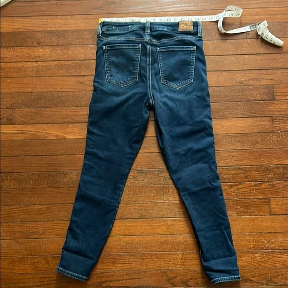 American Eagle Outfitters Next Level Stretch Jegging with Distressed Hem - Picture 2 of 3